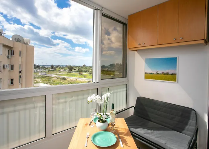 Palmove Makenzy Ria * Larnaca