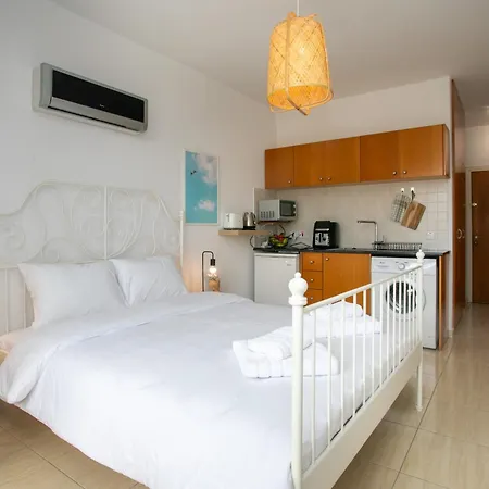 Palmove Makenzy Ria Apartment *