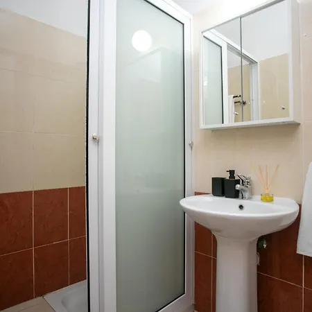 Palmove Makenzy Ria * Larnaca